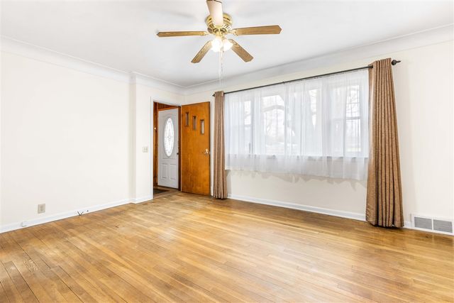 48 Mccollum Avenue, Galesburg, MI 49053