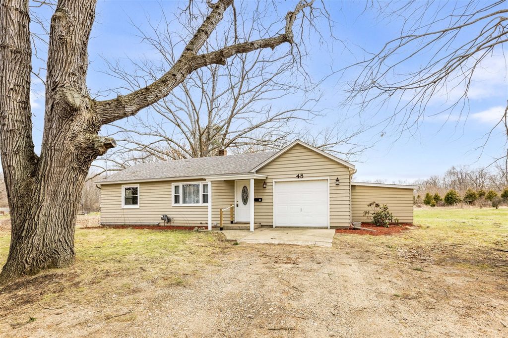 48 Mccollum Avenue, Galesburg, MI 49053