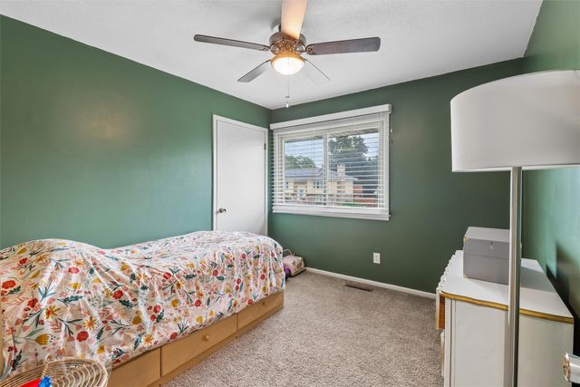 901 E 17th Street N, Newton, IA 50208
