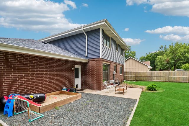 901 E 17th Street N, Newton, IA 50208