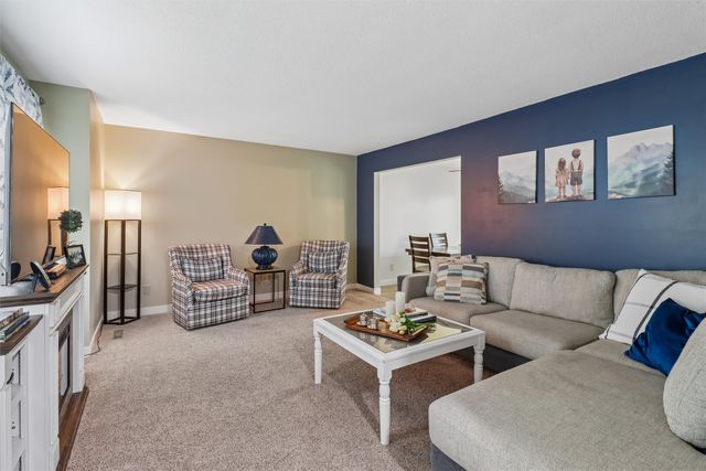 901 E 17th Street N, Newton, IA 50208