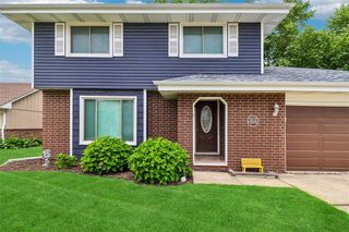 901 E 17th Street N, Newton, IA 50208