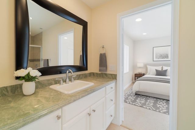6410 N DIXIE Highway, Boca Raton, FL 33487