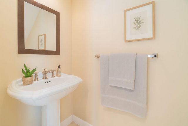6410 N DIXIE Highway, Boca Raton, FL 33487