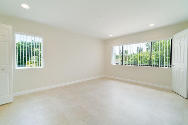6410 N DIXIE Highway, Boca Raton, FL 33487