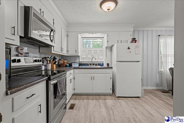 1012 Poplar St, Marion, SC 29571