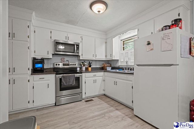 1012 Poplar St, Marion, SC 29571