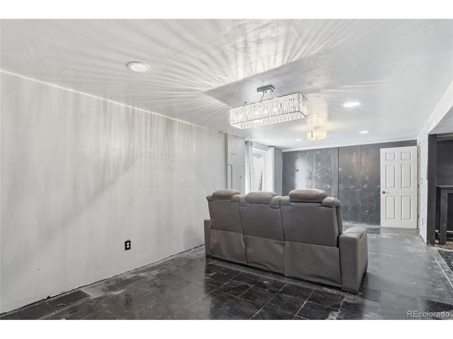 3093 S Olathe Way, Aurora, CO 80013