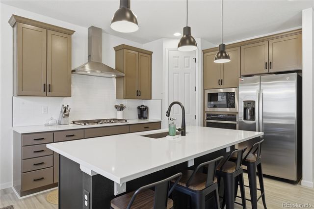 915 Oleander Street, Castle Rock, CO 80109