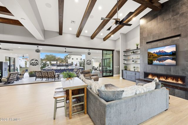 8924 W PATRICK Lane 8424 w, Peoria, AZ 85383