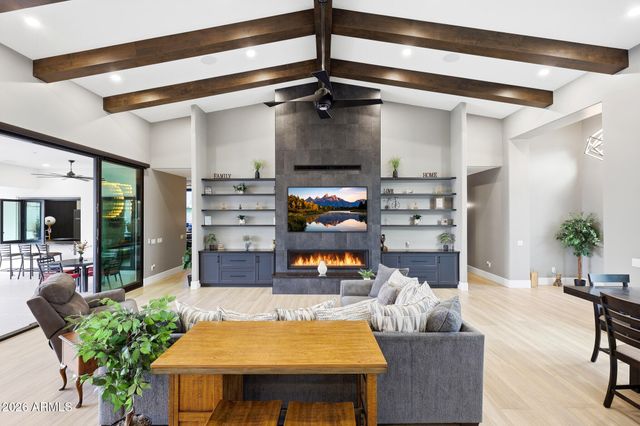 8924 W PATRICK Lane 8424 w, Peoria, AZ 85383