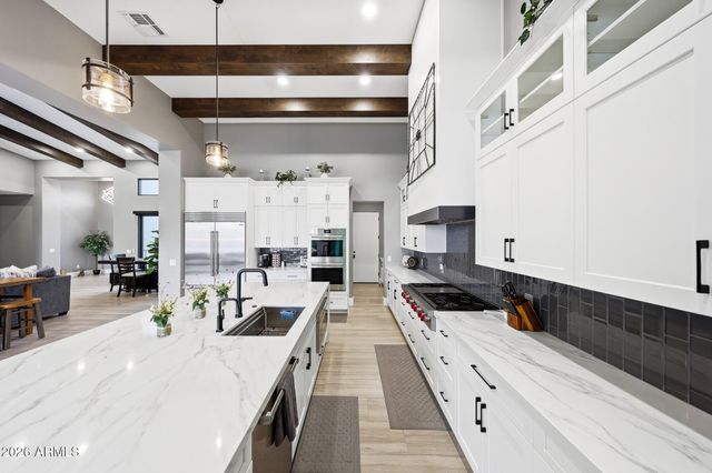 8924 W PATRICK Lane 8424 w, Peoria, AZ 85383