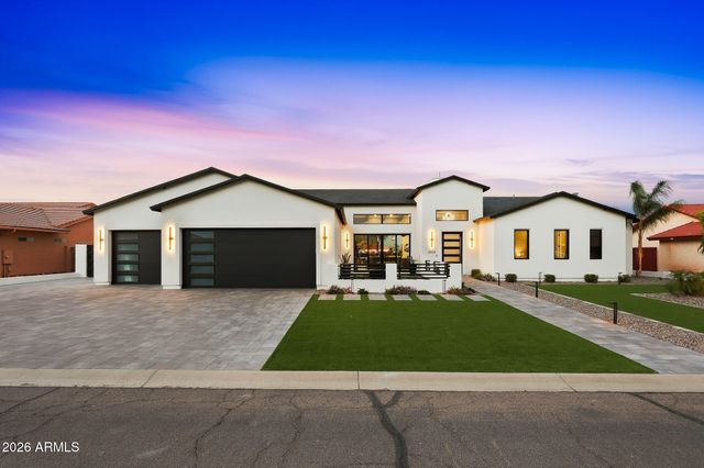 8924 W PATRICK Lane 8424 w, Peoria, AZ 85383