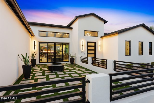 8924 W PATRICK Lane 8424 w, Peoria, AZ 85383