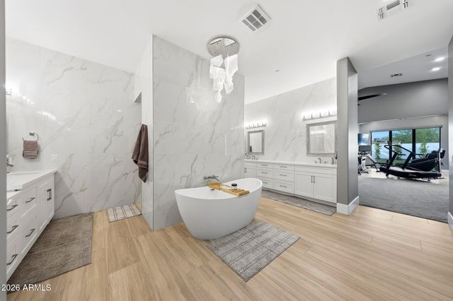 8924 W PATRICK Lane 8424 w, Peoria, AZ 85383