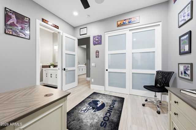 8924 W PATRICK Lane 8424 w, Peoria, AZ 85383