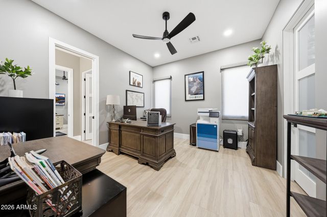 8924 W PATRICK Lane 8424 w, Peoria, AZ 85383