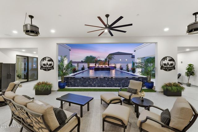 8924 W PATRICK Lane 8424 w, Peoria, AZ 85383