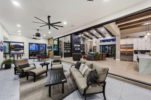 8924 W PATRICK Lane 8424 w, Peoria, AZ 85383