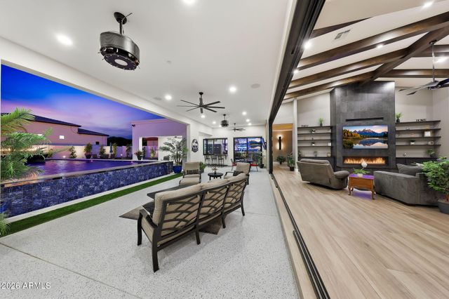 8924 W PATRICK Lane 8424 w, Peoria, AZ 85383