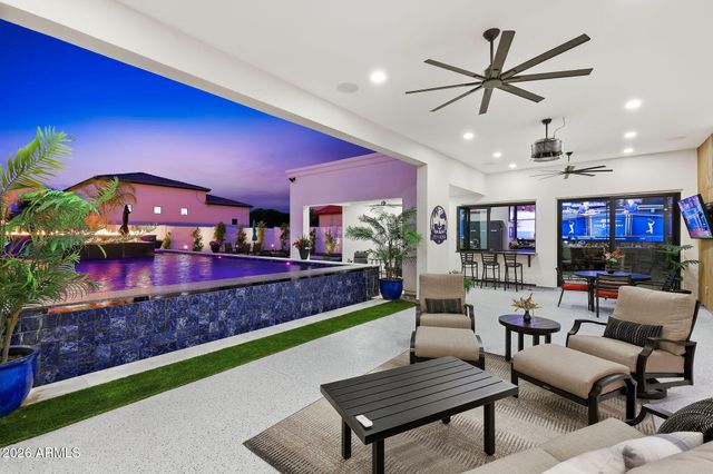 8924 W PATRICK Lane 8424 w, Peoria, AZ 85383