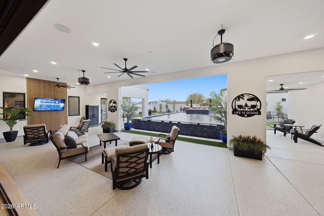 8924 W PATRICK Lane 8424 w, Peoria, AZ 85383