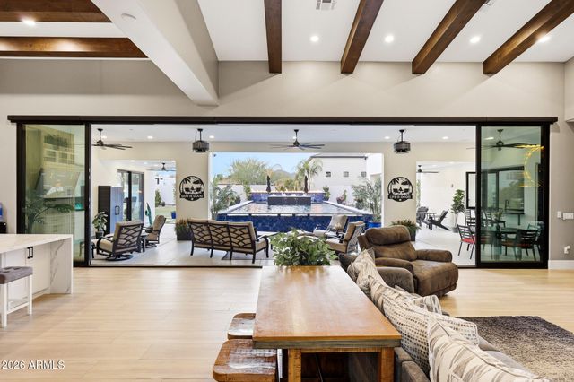 8924 W PATRICK Lane 8424 w, Peoria, AZ 85383