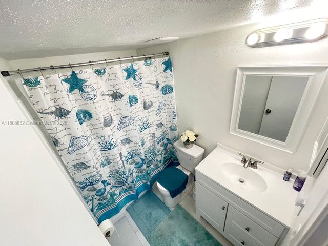 20065 NE 3rd Ct O3, Miami, FL 33179