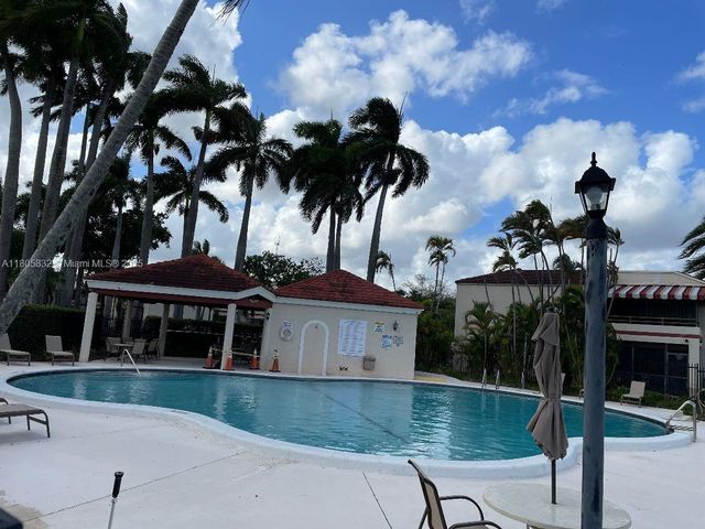 20065 NE 3rd Ct O3, Miami, FL 33179