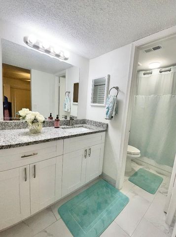 20065 NE 3rd Ct O3, Miami, FL 33179