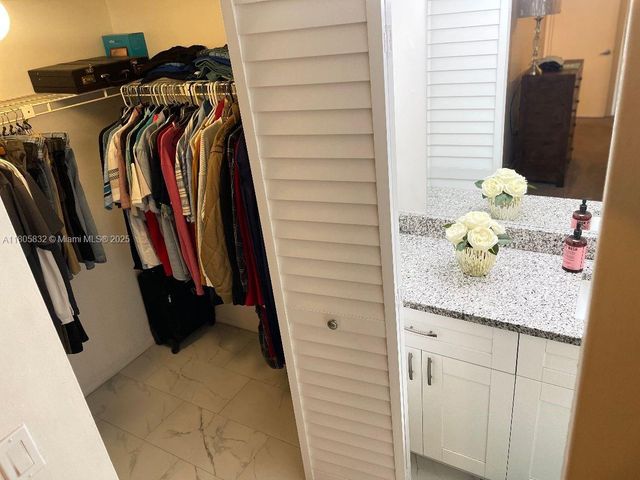 20065 NE 3rd Ct O3, Miami, FL 33179