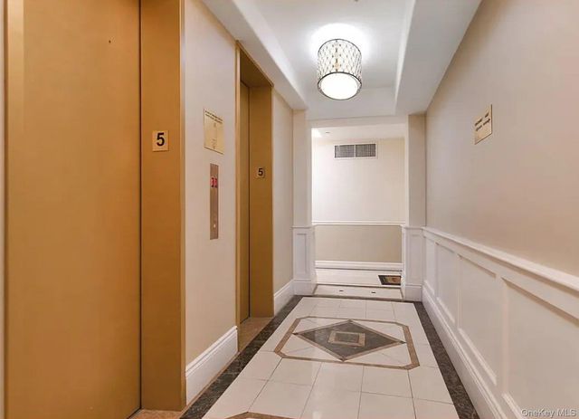 63-36 99th Street 5E, Rego Park, NY 11374