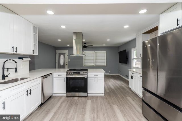 115 DELWYN LN, Williamstown, NJ 08094