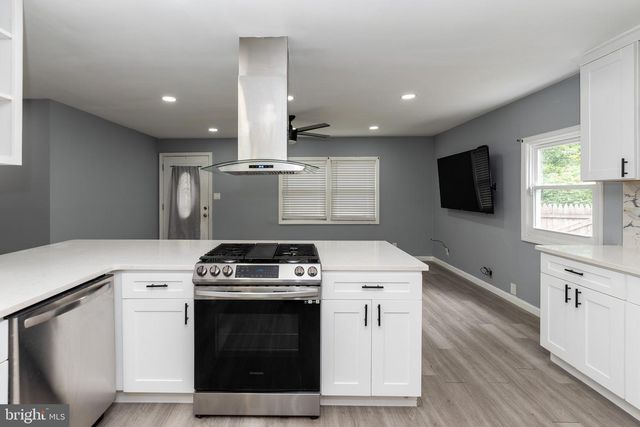 115 DELWYN LN, Williamstown, NJ 08094