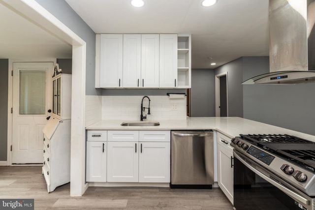 115 DELWYN LN, Williamstown, NJ 08094