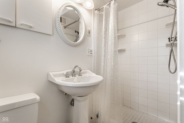 5234 N Washington Boulevard, Indianapolis, IN 46220