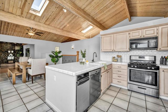 17431 Greenridge Rd, Hidden Valley Lake, CA 95467