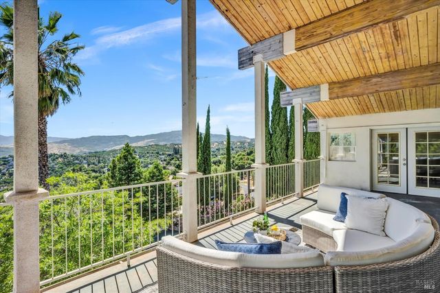 17431 Greenridge Rd, Hidden Valley Lake, CA 95467