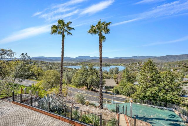 17431 Greenridge Rd, Hidden Valley Lake, CA 95467