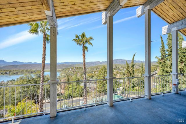 17431 Greenridge Rd, Hidden Valley Lake, CA 95467