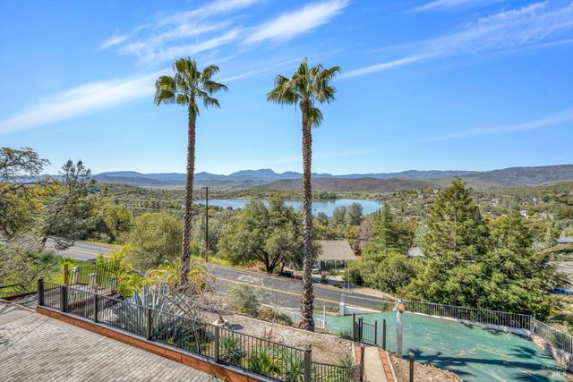 17431 Greenridge Rd, Hidden Valley Lake, CA 95467