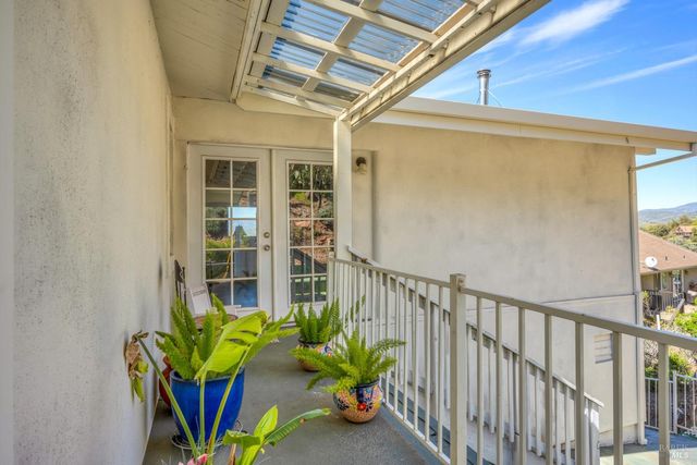 17431 Greenridge Rd, Hidden Valley Lake, CA 95467
