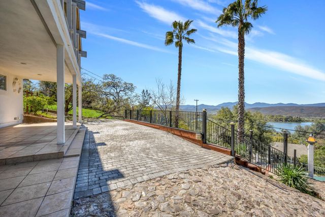 17431 Greenridge Rd, Hidden Valley Lake, CA 95467