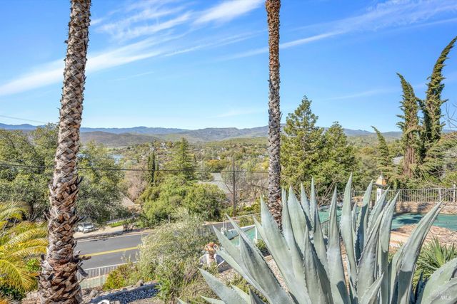 17431 Greenridge Rd, Hidden Valley Lake, CA 95467