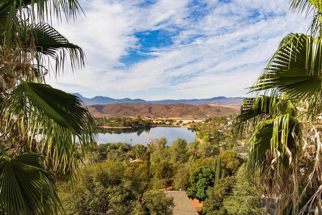 17431 Greenridge Rd, Hidden Valley Lake, CA 95467