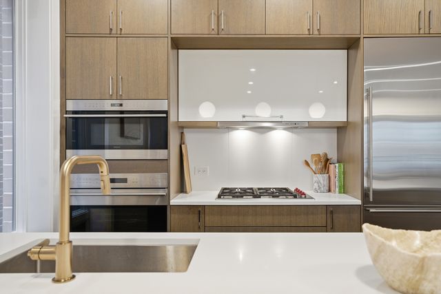 3330 N Clifton Avenue 2, Chicago, IL 60657