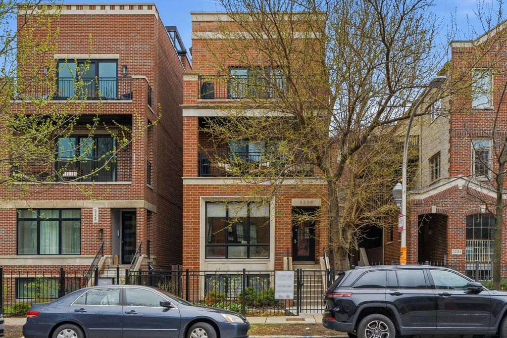 3330 N Clifton Avenue 2, Chicago, IL 60657