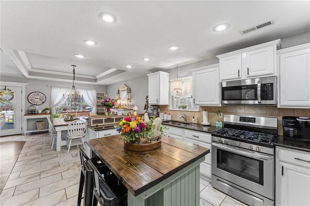 1904 Audabon Park Court, Siloam Springs, AR 72761