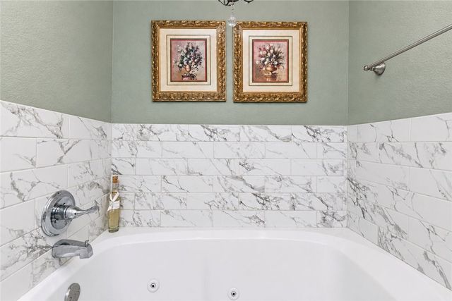 1904 Audabon Park Court, Siloam Springs, AR 72761