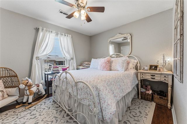 1904 Audabon Park Court, Siloam Springs, AR 72761